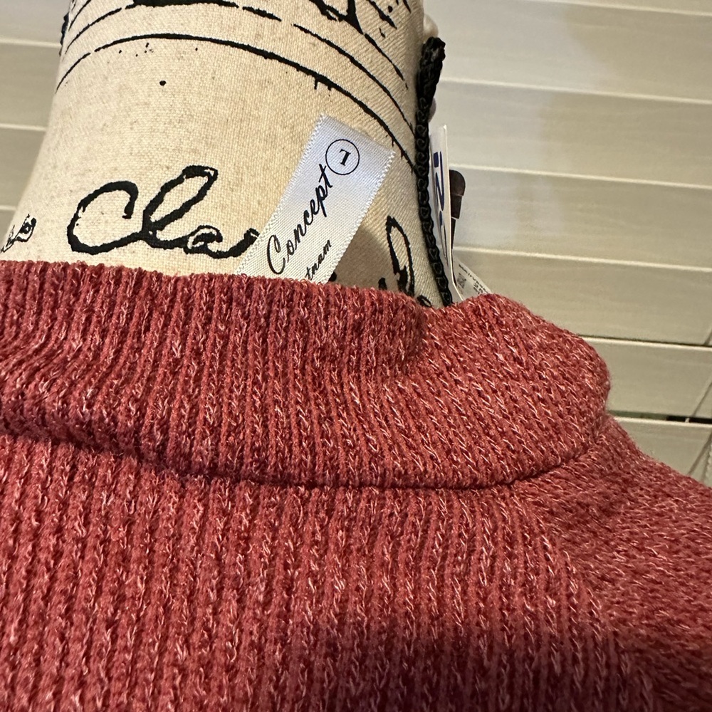 Sweater - Picture 2 of 4